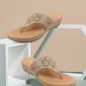 Women Slippers  (Beige , 6)